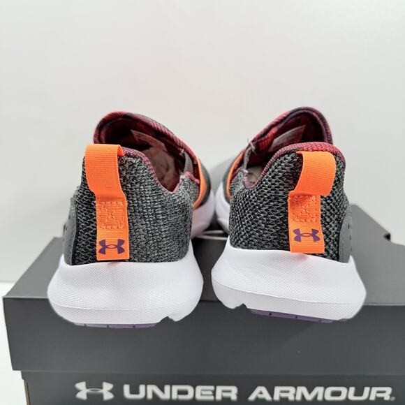 NIB • Under Armour Surge 3 Slip Size: 5.5Y - Picture 5 of 8